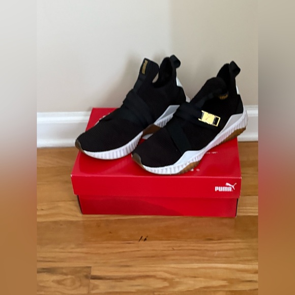 Puma Slip ons - Picture 2 of 5